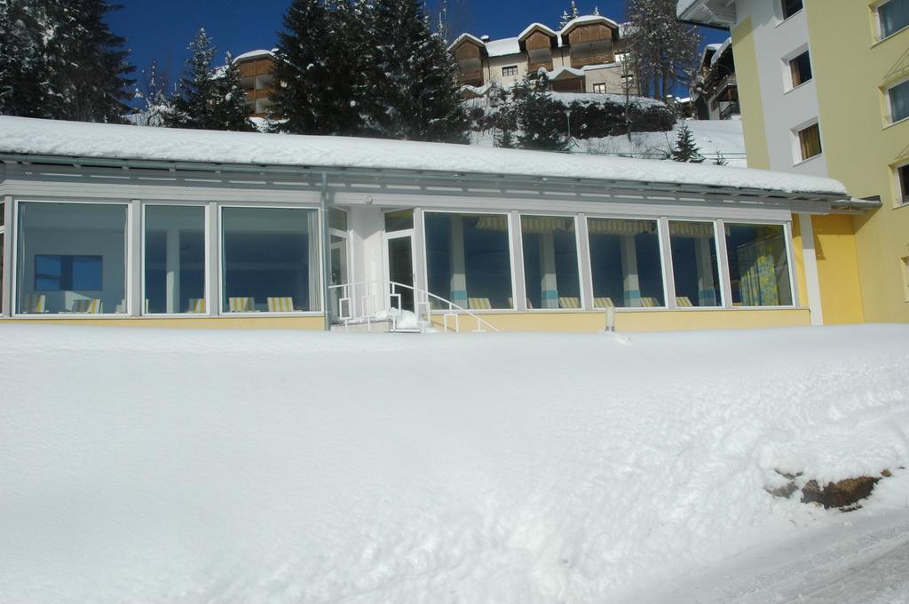 Sonnenhotel Zaubek เทรฟเฟน ภายนอก รูปภาพ