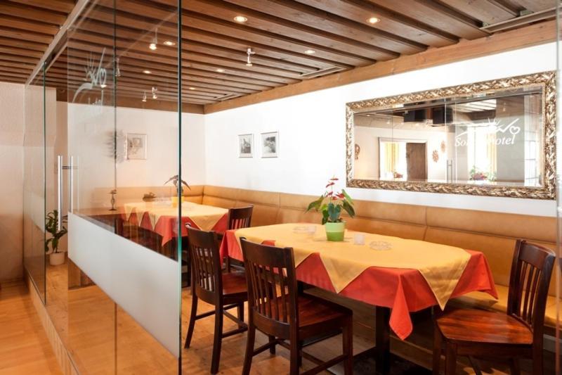 Sonnenhotel Zaubek เทรฟเฟน ภายนอก รูปภาพ