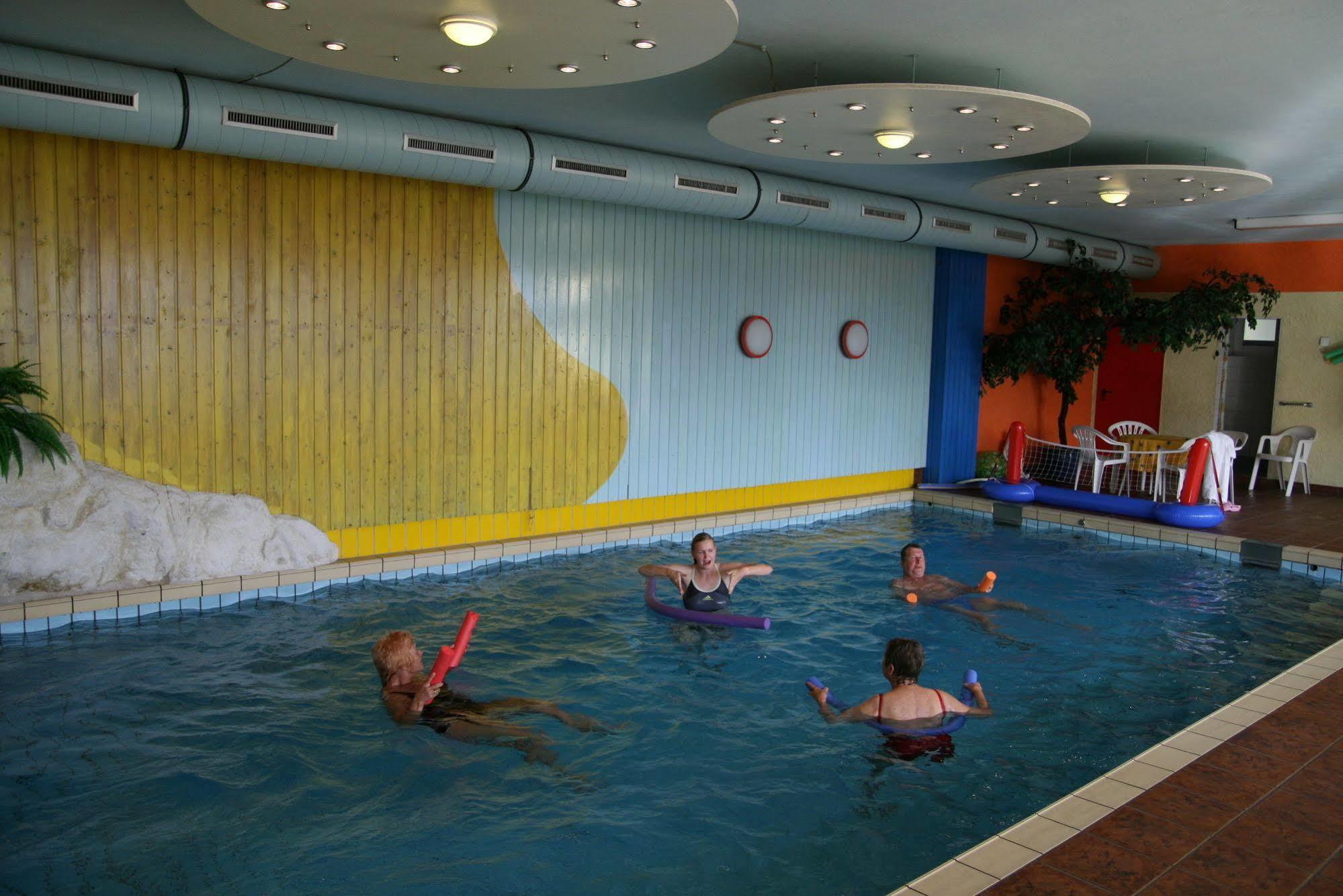 Sonnenhotel Zaubek เทรฟเฟน ภายนอก รูปภาพ